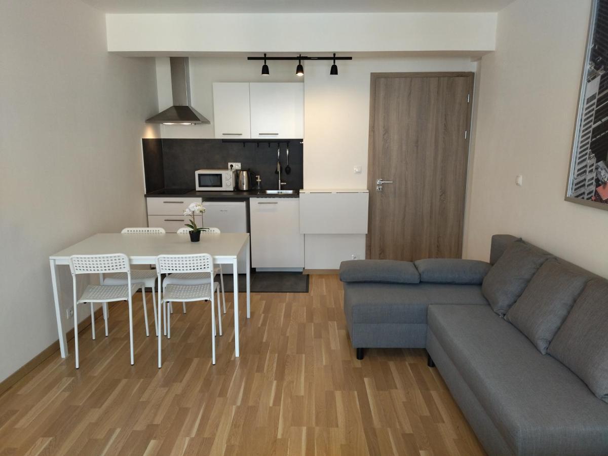 Brand New Studio Apartment # 42 In Brand New Building With Free Parking In The Center Praha Exteriér fotografie
