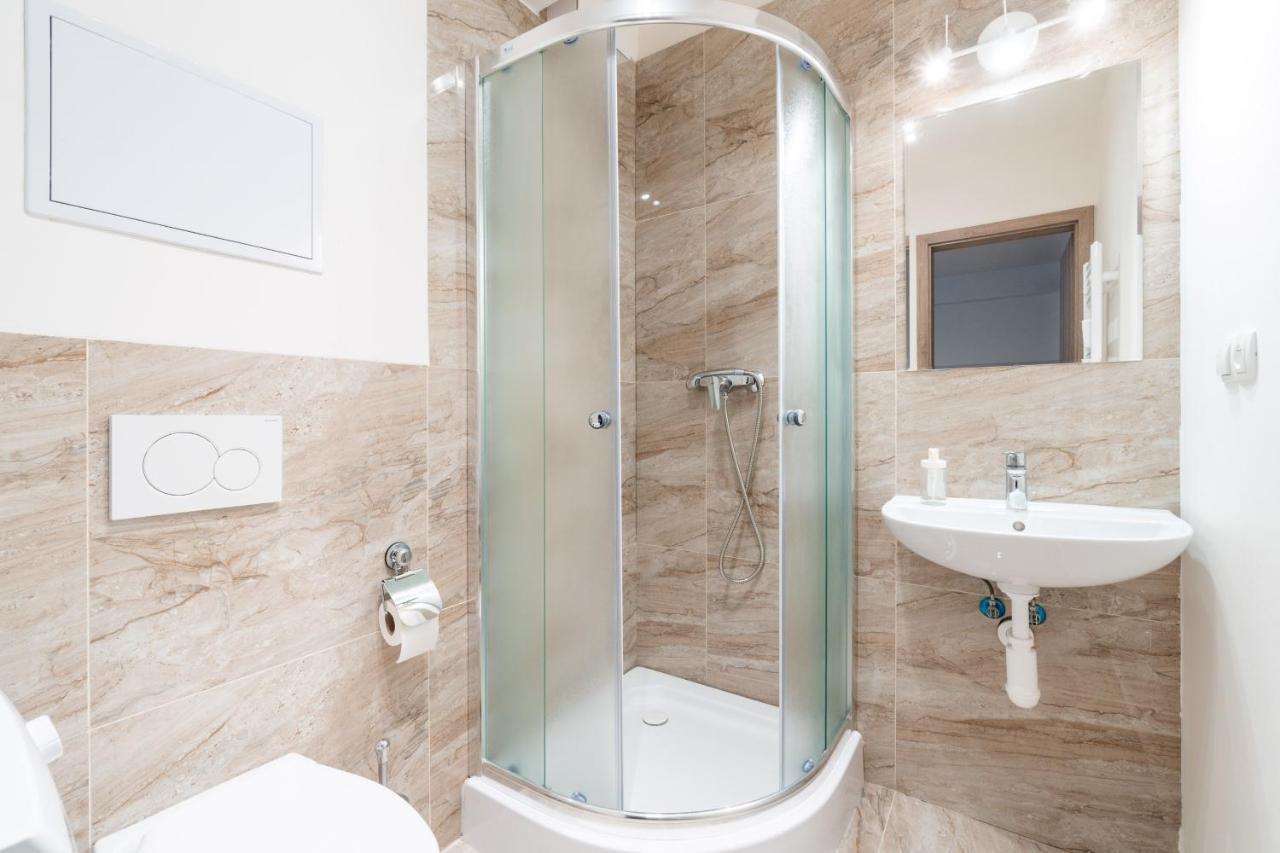 Brand New Studio Apartment # 42 In Brand New Building With Free Parking In The Center Praha Exteriér fotografie